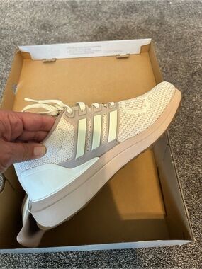 Adidas Ultradream DNA Knit Sneaker sz 7.5